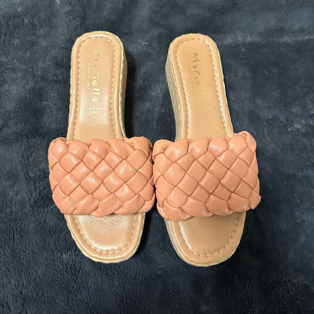 Mariela Tan Wedge Woven Single Strap Sandal Size 8.5